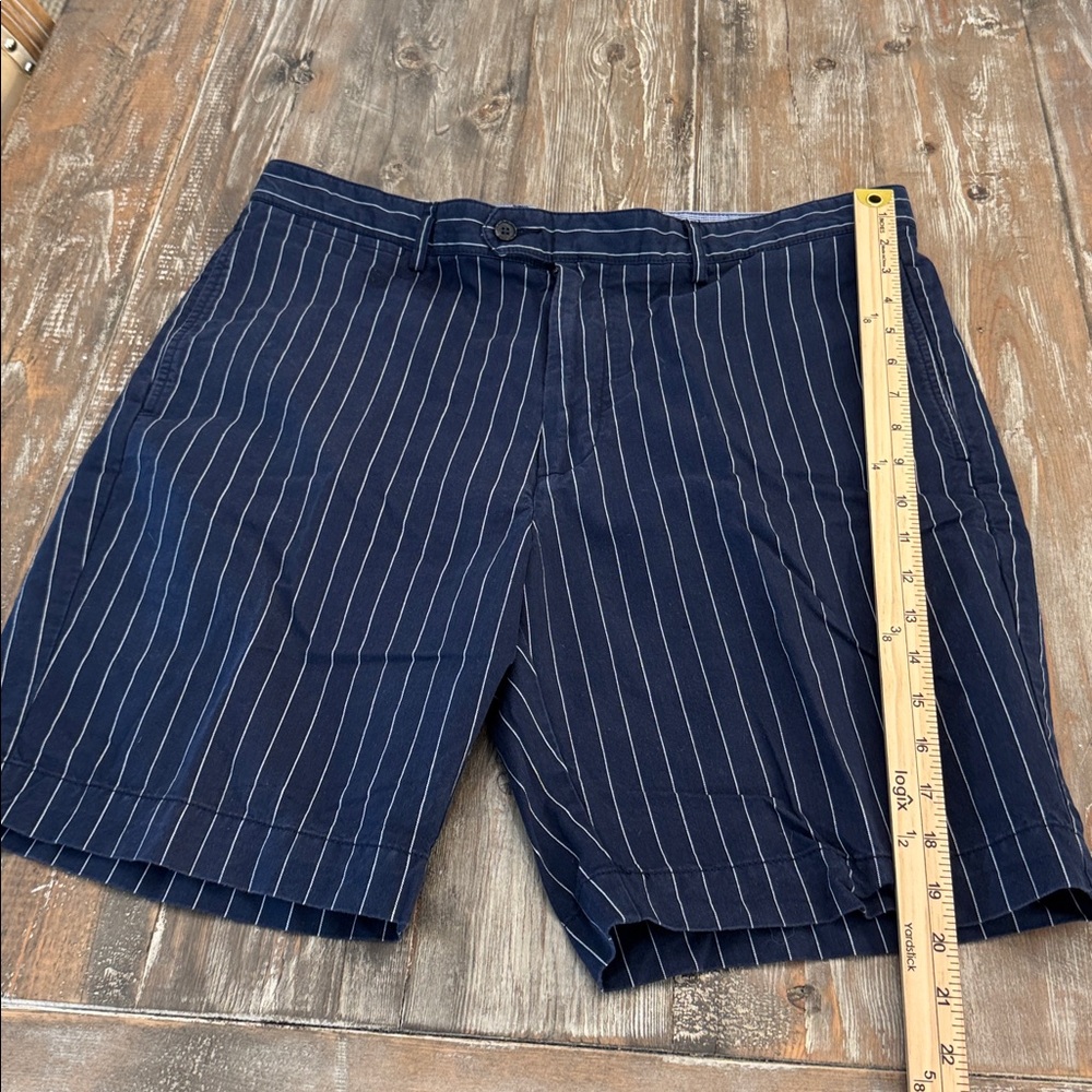 Daniel Cremieux Men's Navy Pinstripe Shorts - Picture 2 of 5